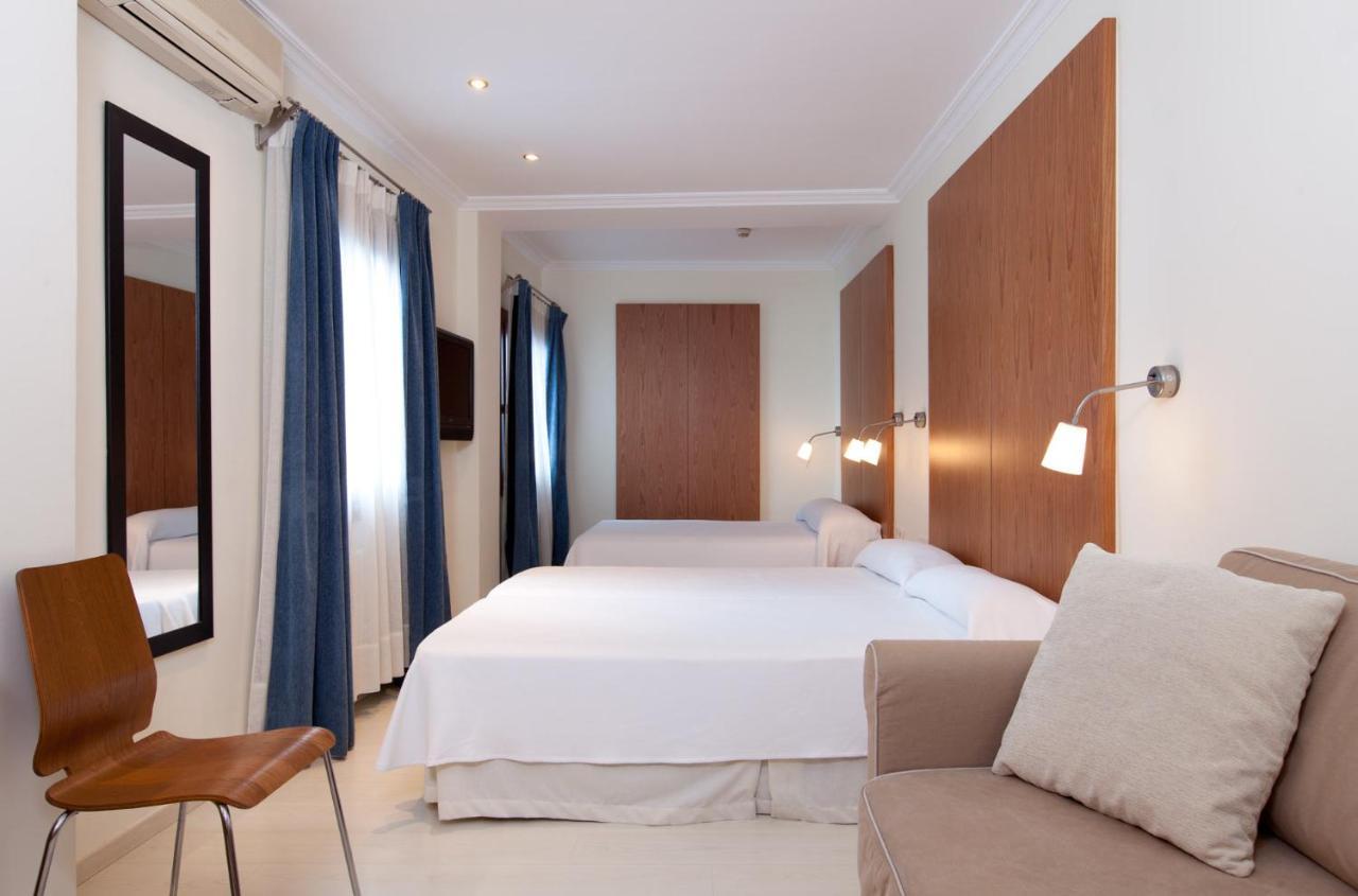 Hotel Mr Costa Blanca Denia Bagian luar foto
