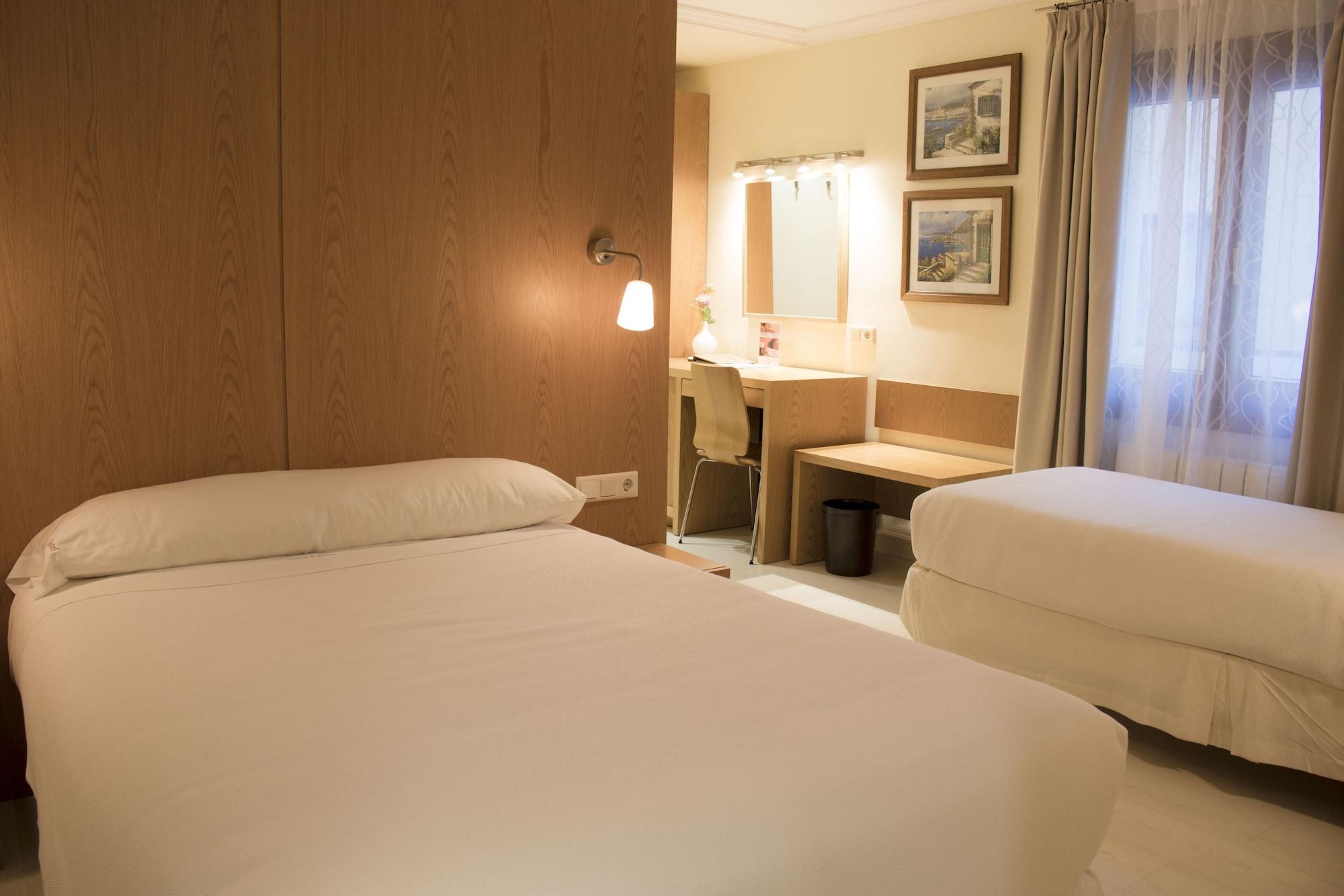 Hotel Mr Costa Blanca Denia Bagian luar foto