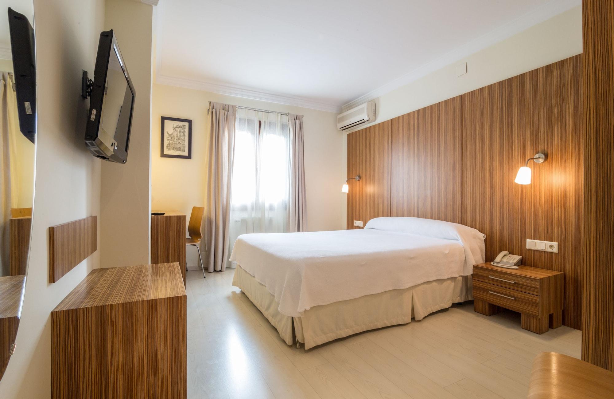 Hotel Mr Costa Blanca Denia Bagian luar foto