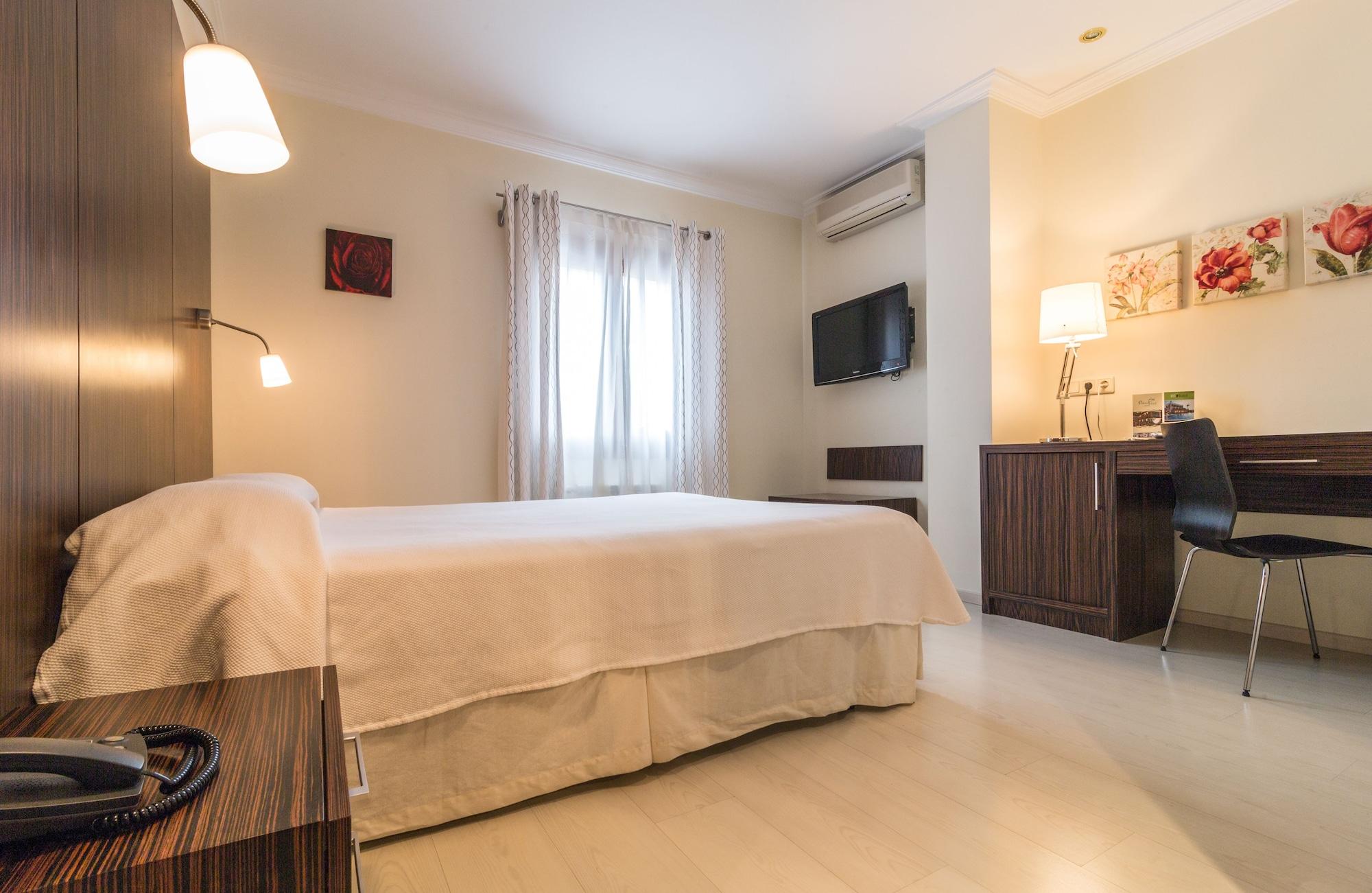 Hotel Mr Costa Blanca Denia Bagian luar foto