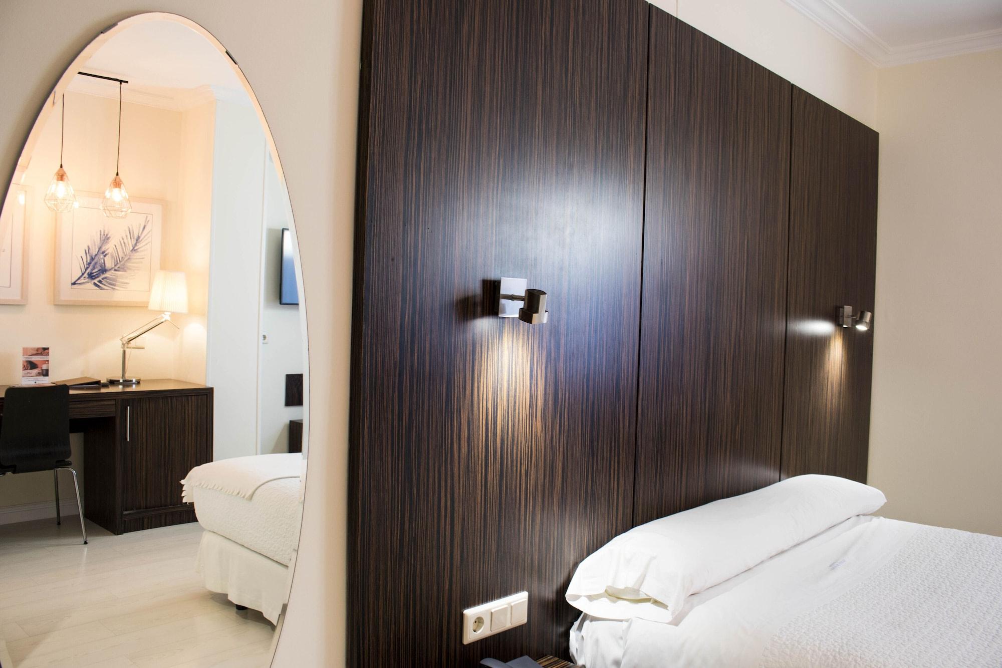 Hotel Mr Costa Blanca Denia Bagian luar foto
