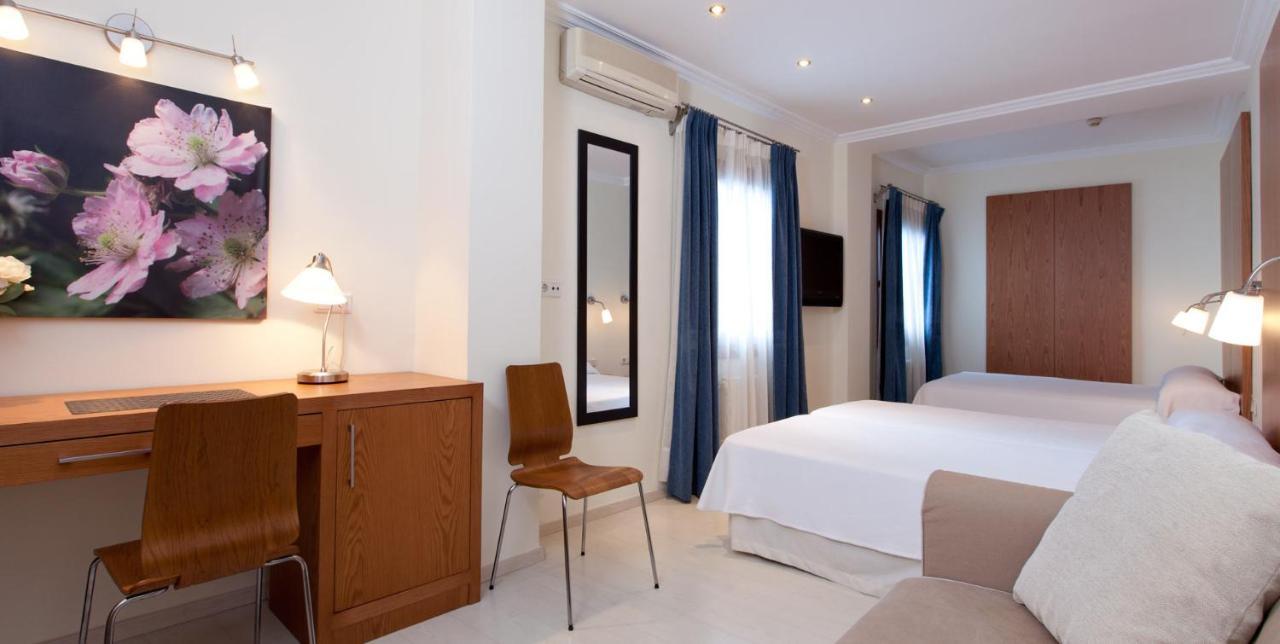 Hotel Mr Costa Blanca Denia Bagian luar foto