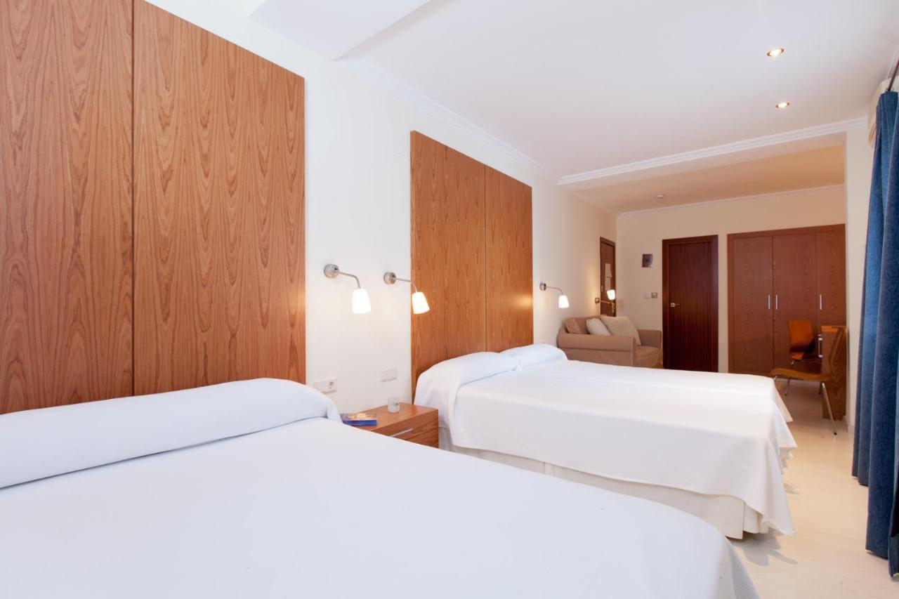 Hotel Mr Costa Blanca Denia Bagian luar foto