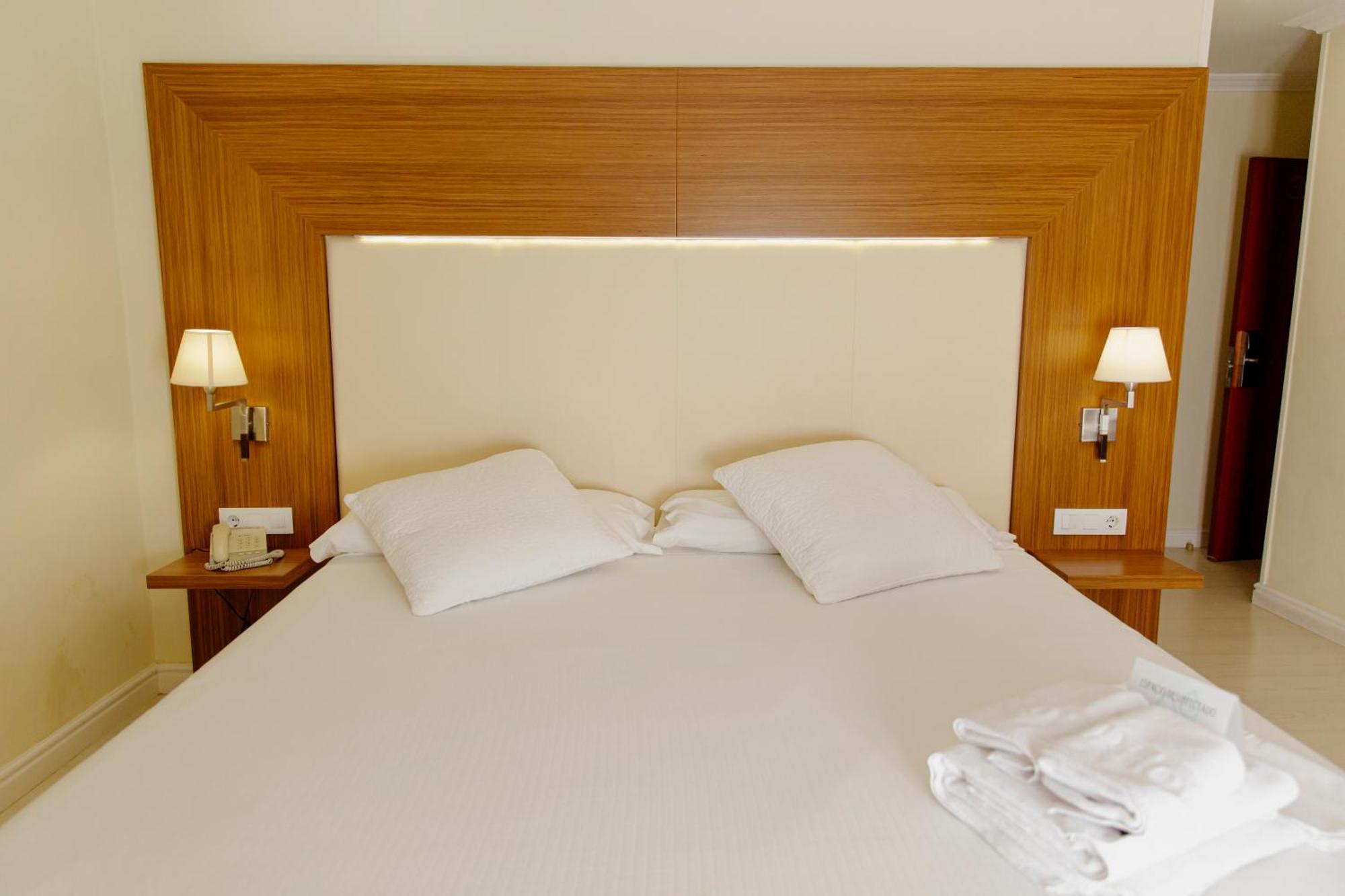 Hotel Mr Costa Blanca Denia Bagian luar foto