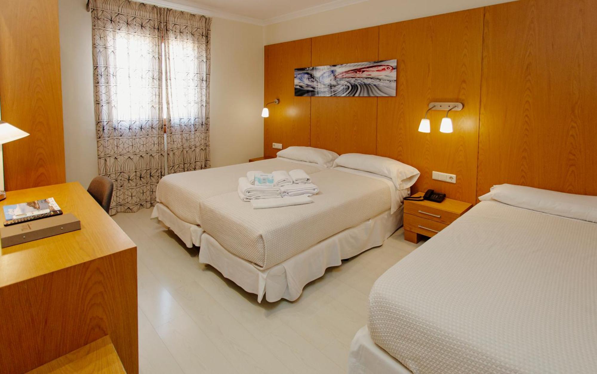 Hotel Mr Costa Blanca Denia Bagian luar foto