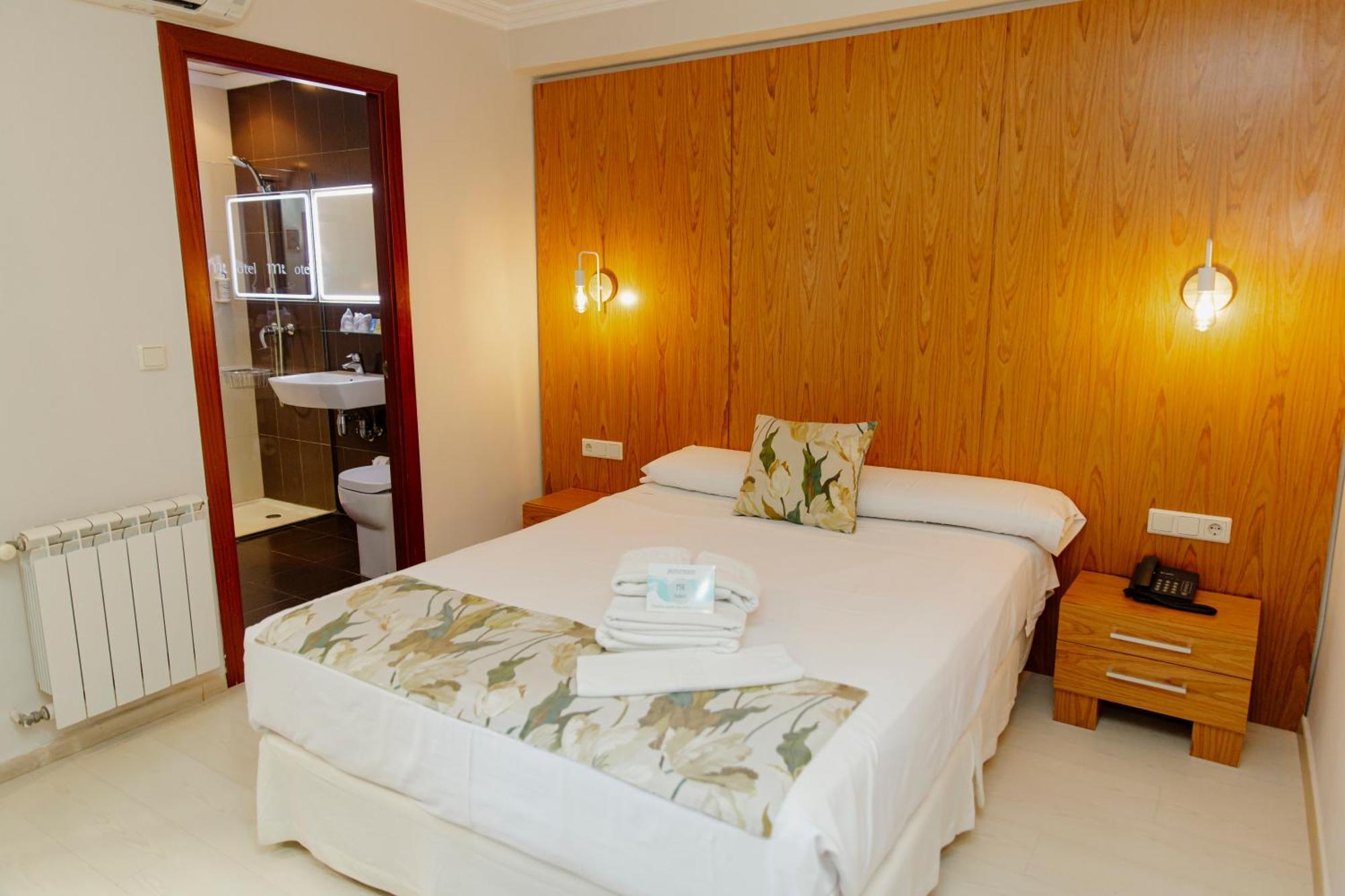 Hotel Mr Costa Blanca Denia Bagian luar foto