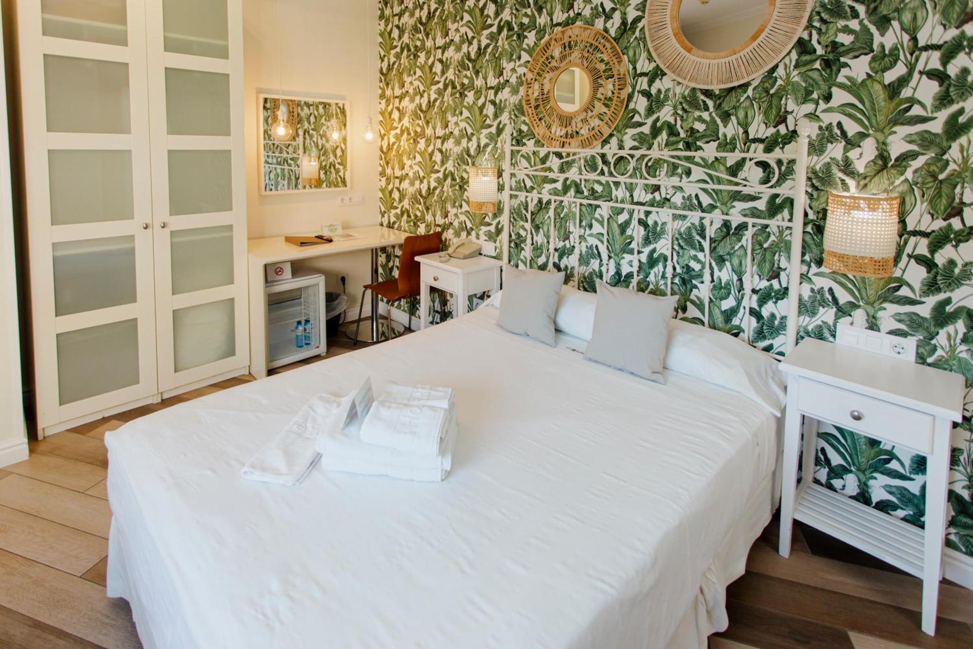 Hotel Mr Costa Blanca Denia Bagian luar foto