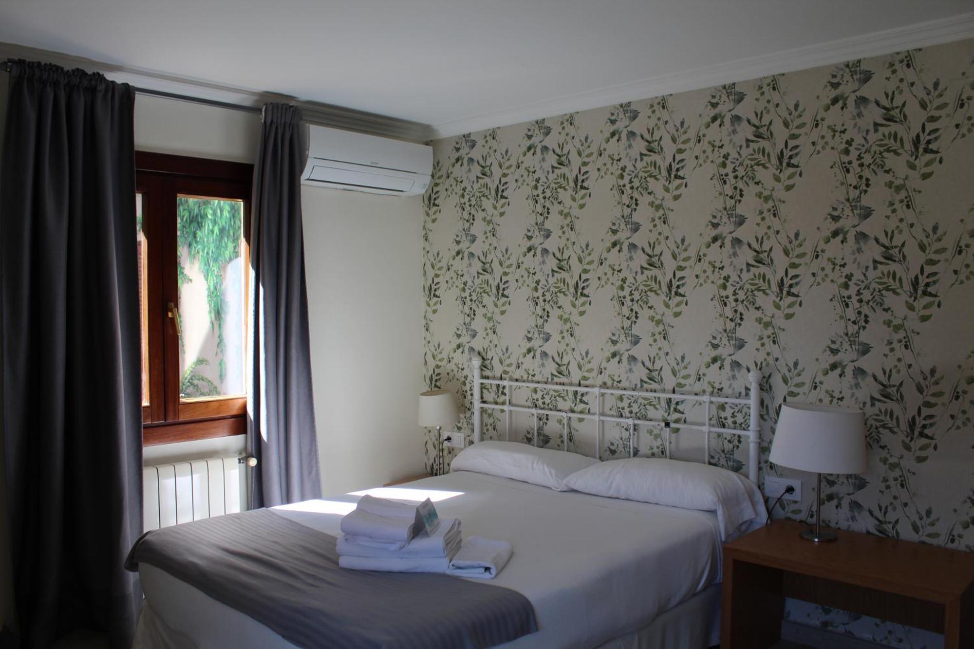 Hotel Mr Costa Blanca Denia Bagian luar foto